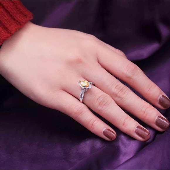 ✨Gorgeous Marquise Ring✨18K White Gold✨ - Picture 3 of 5